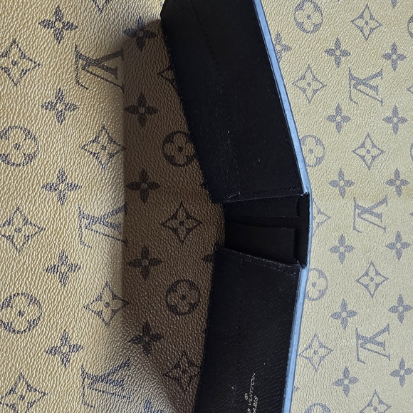 Authentic Louis Vuitton slender Wallet Monogram Eclipse - Picture 4 of 5